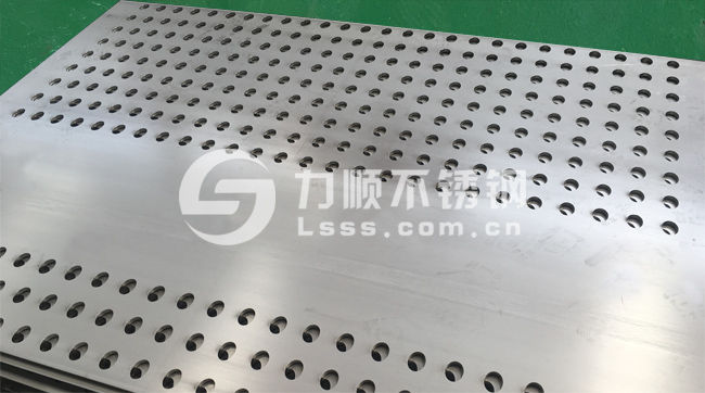 不鏽鋼（gāng）多孔板激光切割