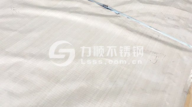 國標304不鏽鋼（gāng）熱（rè）軋板