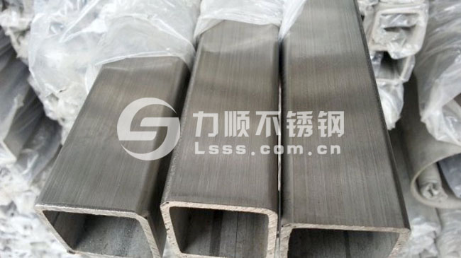 不鏽鋼方管拉（lā）絲方管