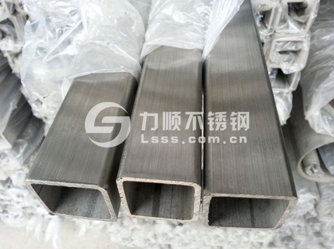 304不鏽鋼管_無錫拉絲（sī）方（fāng）管_
