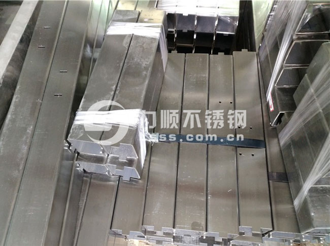 無錫拉絲方管（guǎn）_無錫激光切割加（jiā）工