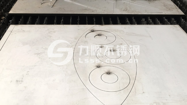 激光切割加工不鏽鋼厚板