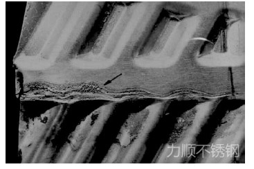 在鹽水中使用的墊圈底部(bù)的(de)縫隙腐(fǔ)蝕(shí)