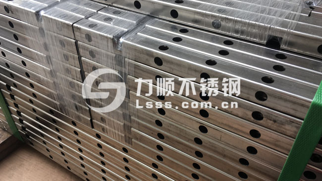 無(wú)錫切割鋼管加工,鋼管切(qiē)孔,鋼管開孔