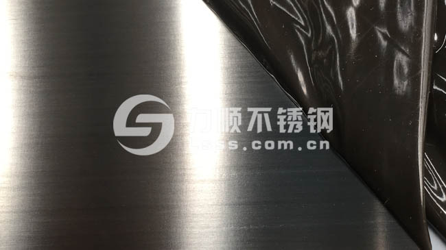 304不鏽鋼厚板拉絲貼（tiē）膜