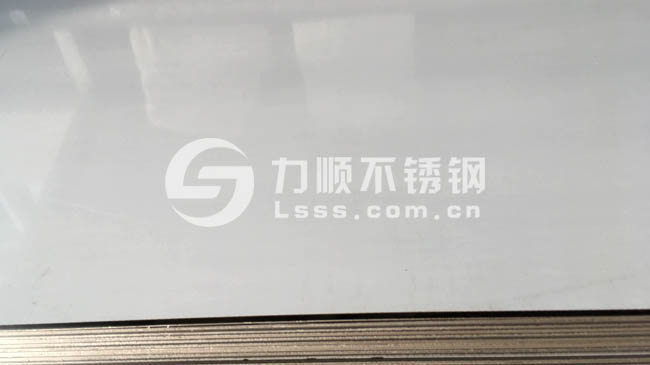 304不鏽鋼拉絲(sī)貼膜(mó)
