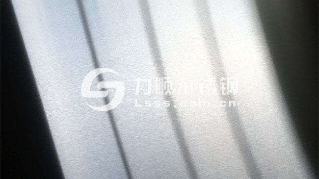 3mm不鏽鋼拉絲板表麵效果