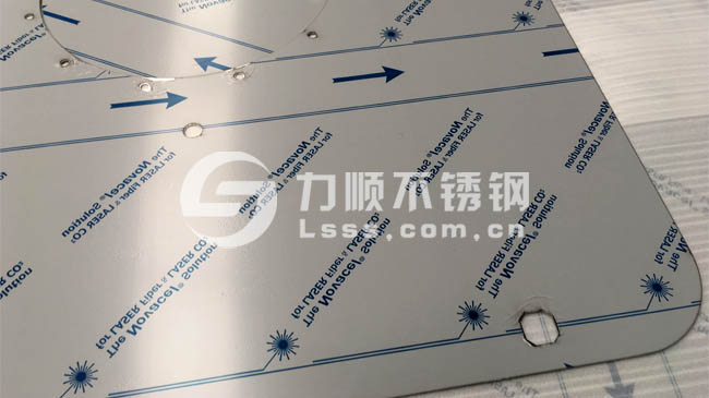 激光切割(gē)加工(gōng)不鏽鋼板