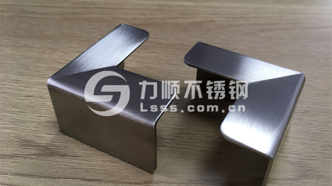 拉絲板焊接無縫化（huà）處（chù）理