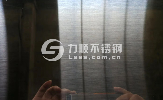 不鏽（xiù）鋼鏡麵拉（lā）絲效果圖片